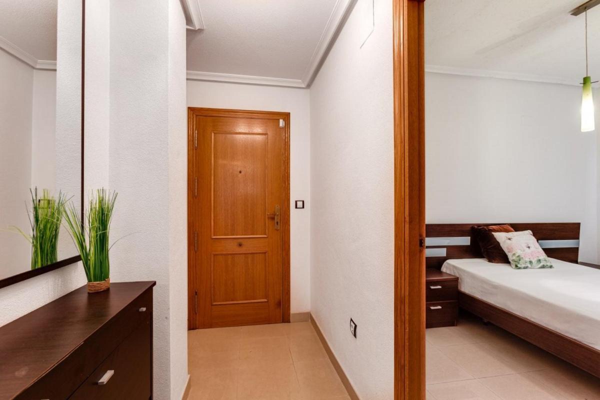 Nice Apartment With Terrace On The Los Locos Beach Torrevieja Exterior foto