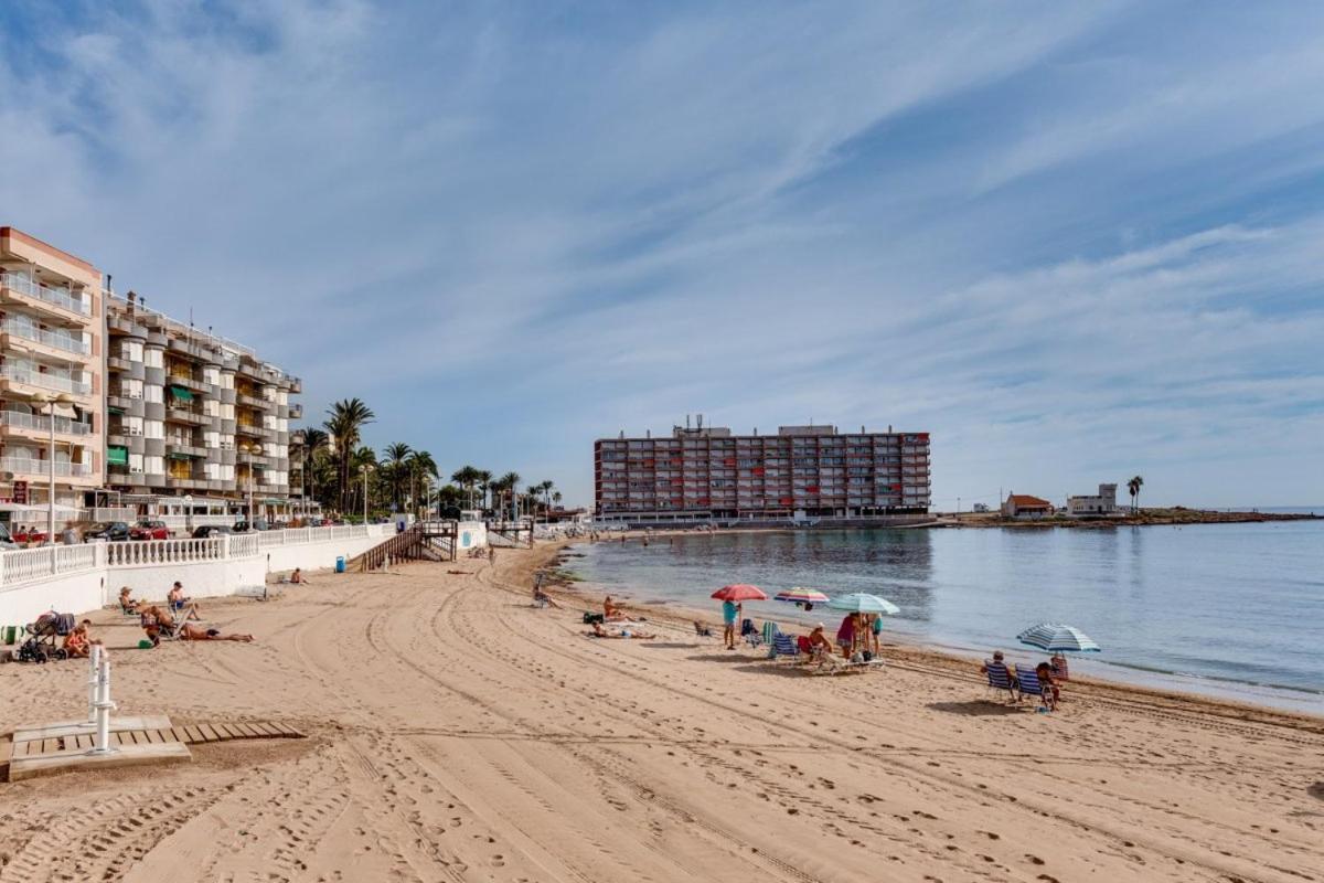 Nice Apartment With Terrace On The Los Locos Beach Torrevieja Exterior foto
