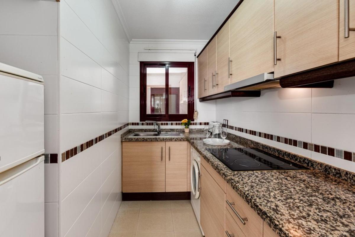 Nice Apartment With Terrace On The Los Locos Beach Torrevieja Exterior foto
